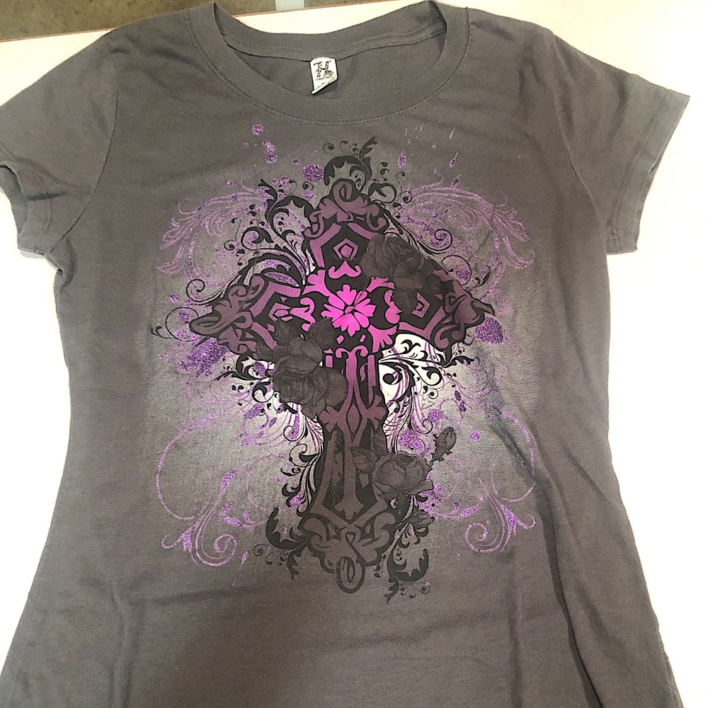 Cute Grey T-shirt With Cross Sparkle Design Medium